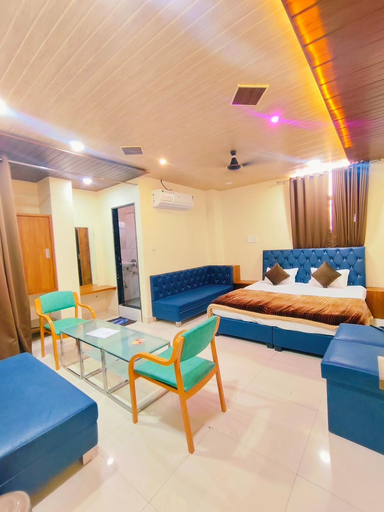 Shri Shiv Ganga Bhakt Niwas Hotel Ujjain Exterior photo