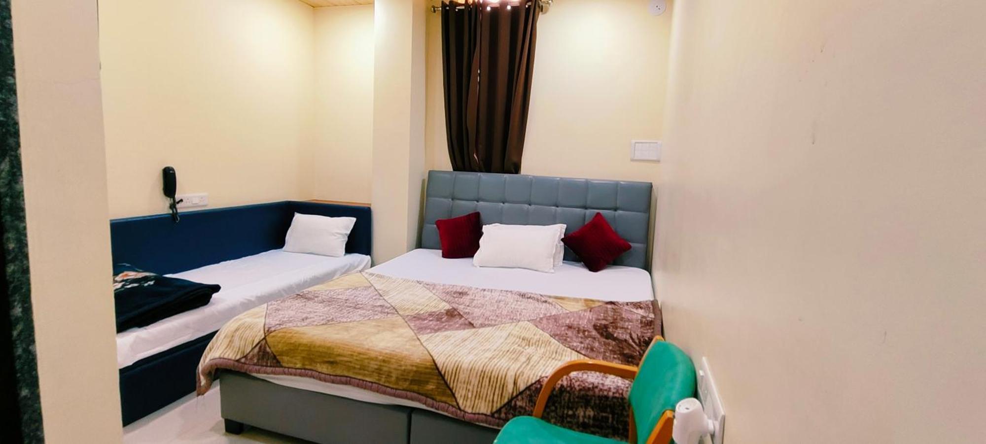 Shri Shiv Ganga Bhakt Niwas Hotel Ujjain Exterior photo