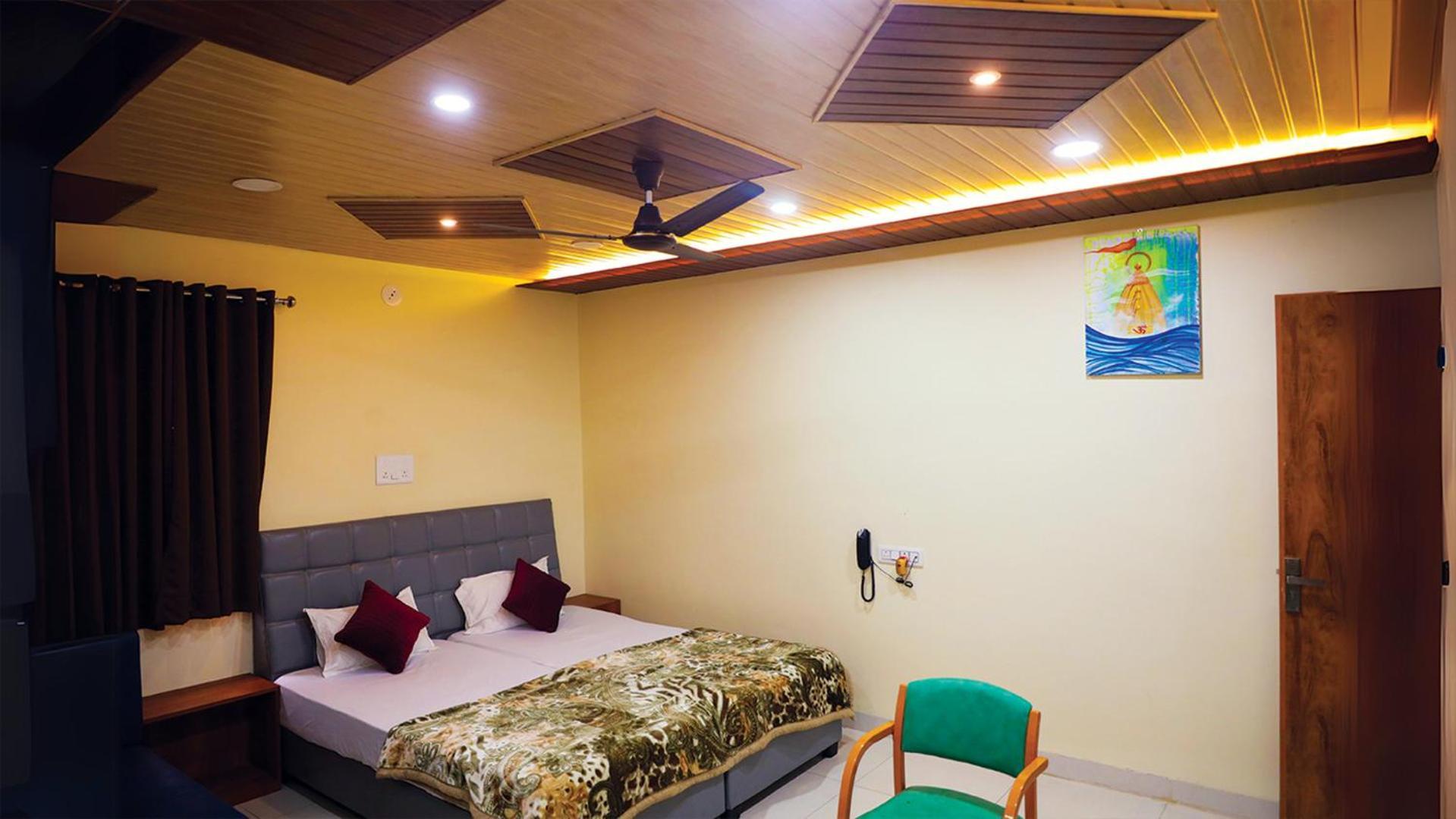 Shri Shiv Ganga Bhakt Niwas Hotel Ujjain Exterior photo