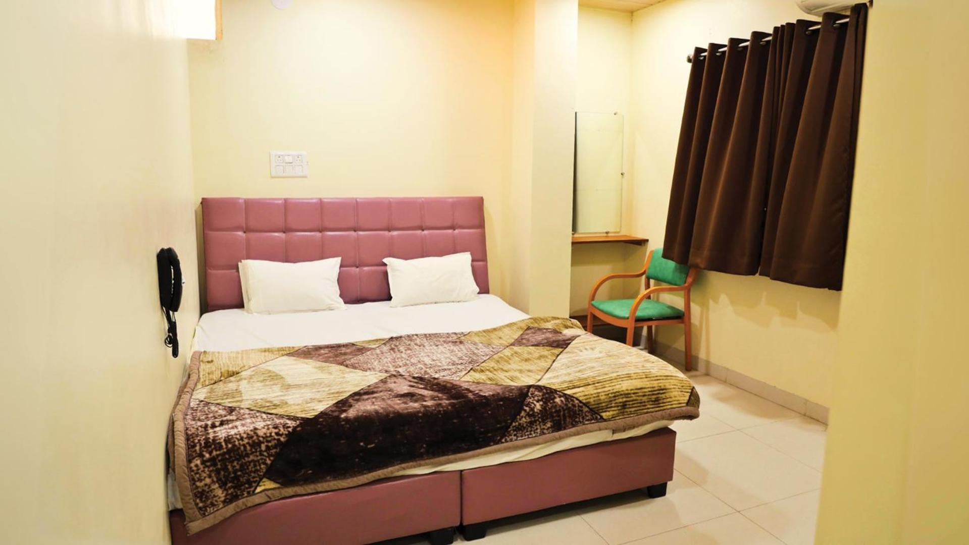 Shri Shiv Ganga Bhakt Niwas Hotel Ujjain Exterior photo